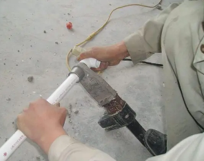 龙胜漏水维修电话